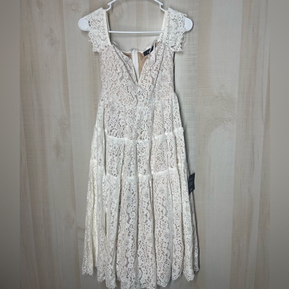 Lulus new with tags ivory‎ lace tiered dress sleeveless, size XS
